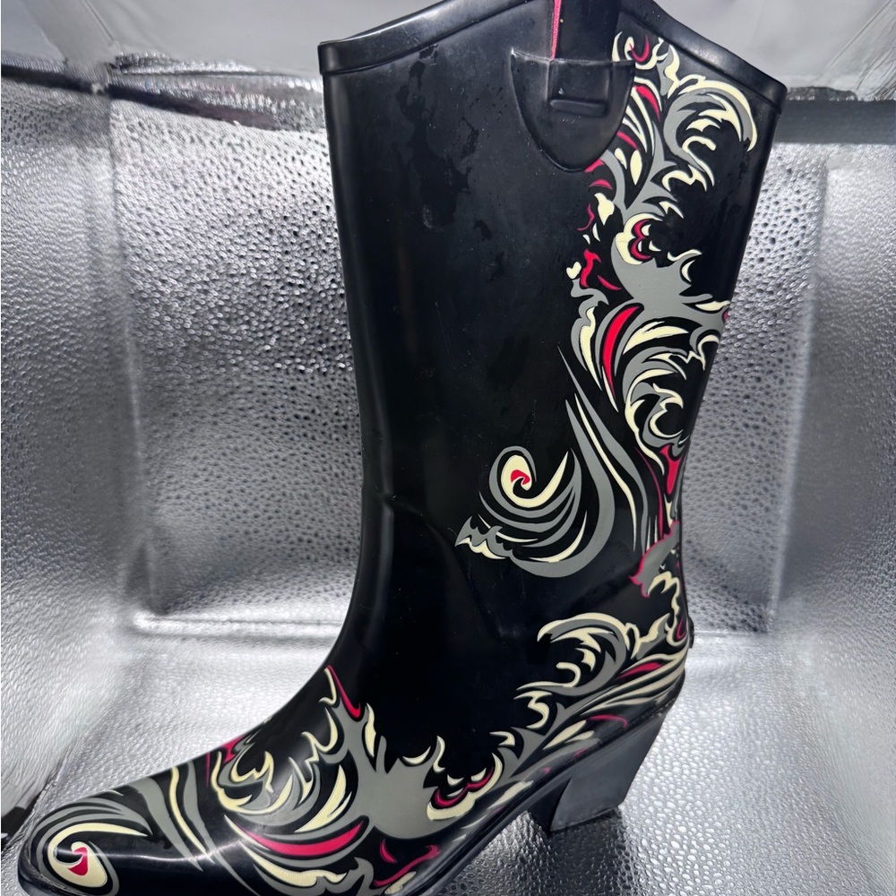 Däv Stylish Black, Red, Grey and Cream Western Heeled Women's Rain Boots Size 7